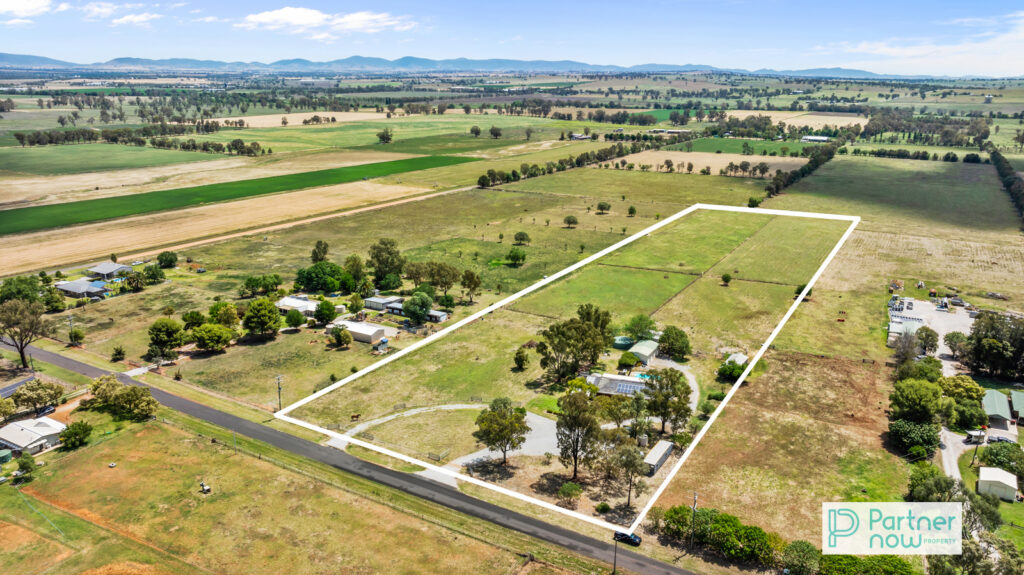 263 Meldorn Lane, Tamworth - Thumbnail 2