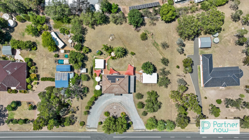 70-74 Spains Lane, Tamworth - Image 1