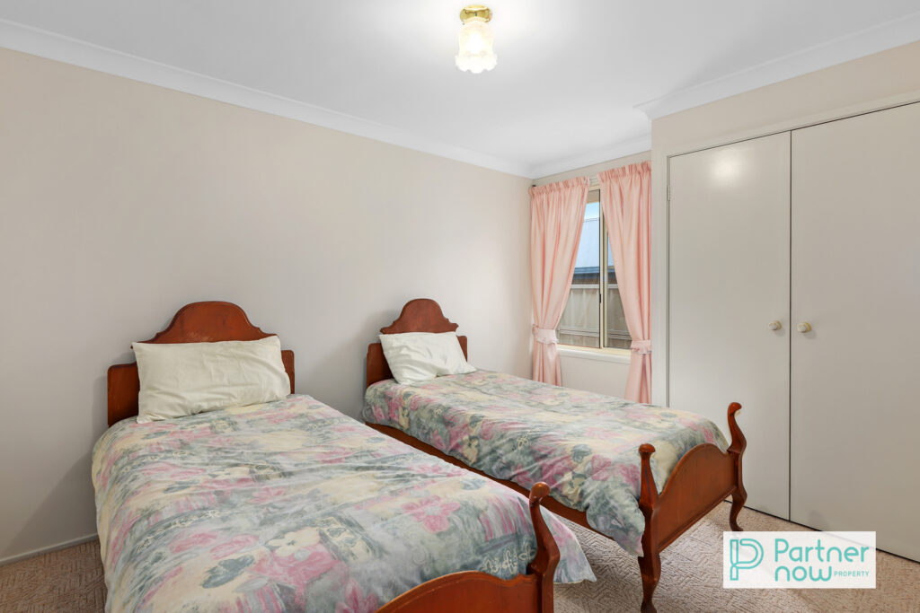 21 Overlanders Way, Tamworth - Thumbnail 3