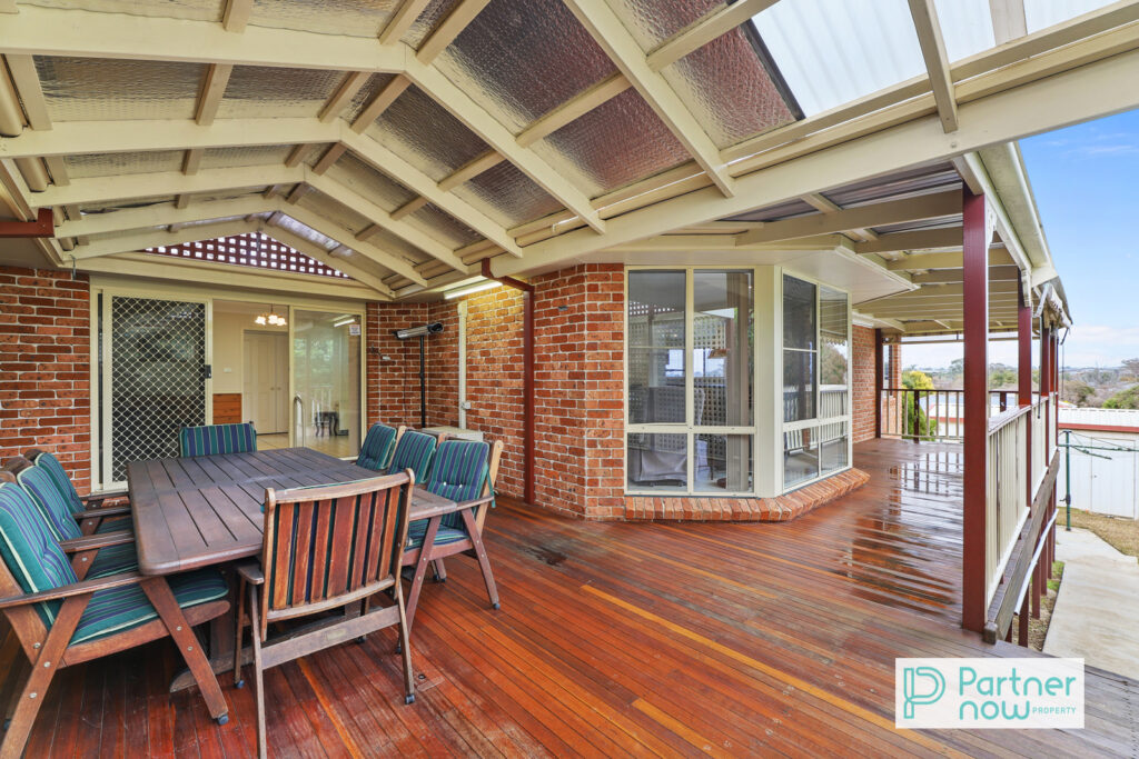 21 Overlanders Way, Tamworth - Thumbnail 2