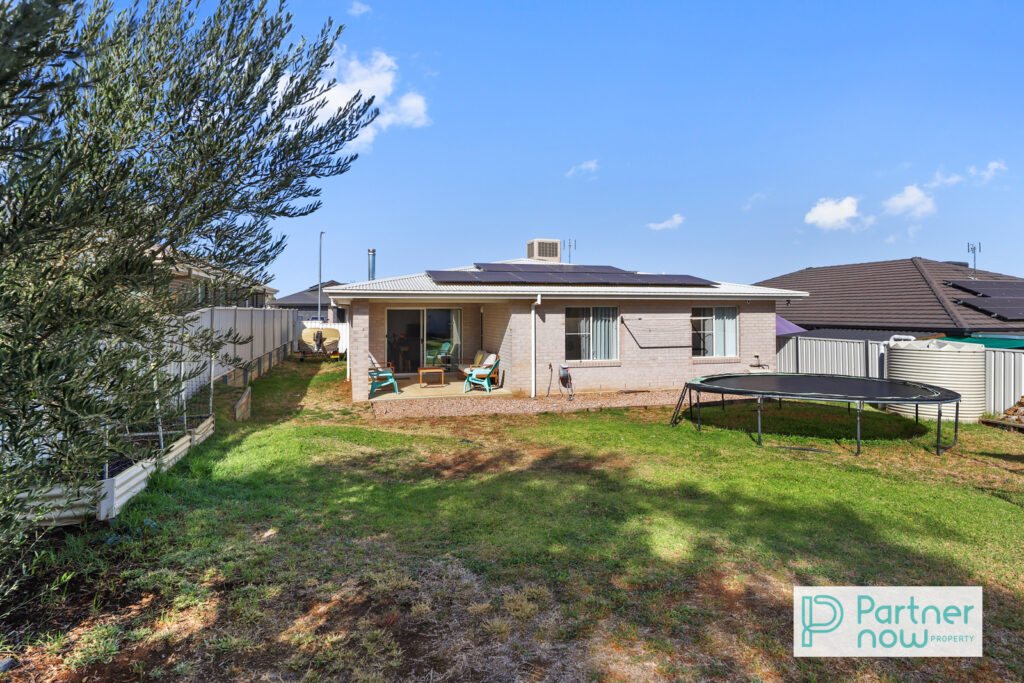 8 Bellas Way, Tamworth - Image 1