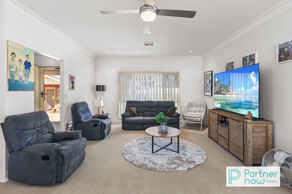 1/4 Mcdonald Crescent, Tamworth - Thumbnail 8