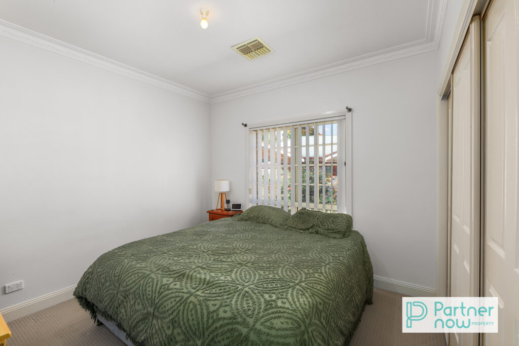 1/4 Mcdonald Crescent, Tamworth - Thumbnail 3