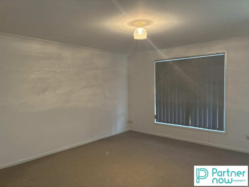 18 Woodbry Crescent, Tamworth - Thumbnail 3