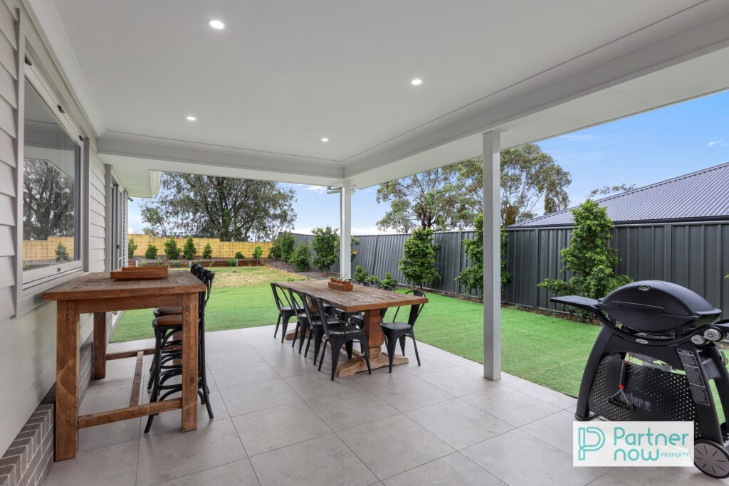35 Evesham Circuit, Tamworth - Thumbnail 4