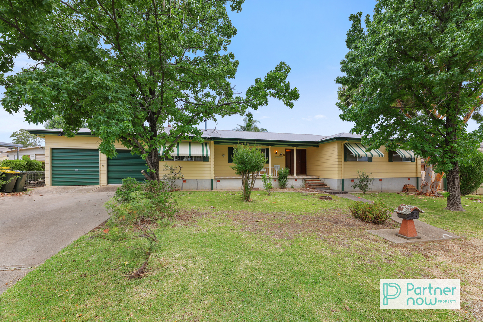 8 Karenvar Avenue, TAMWORTH NSW 2340