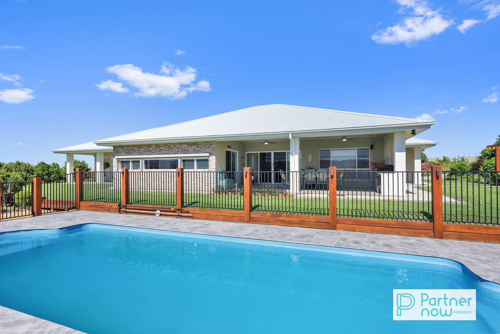 51 Falcon Drive, TAMWORTH NSW 2340, Tamworth - Image 1