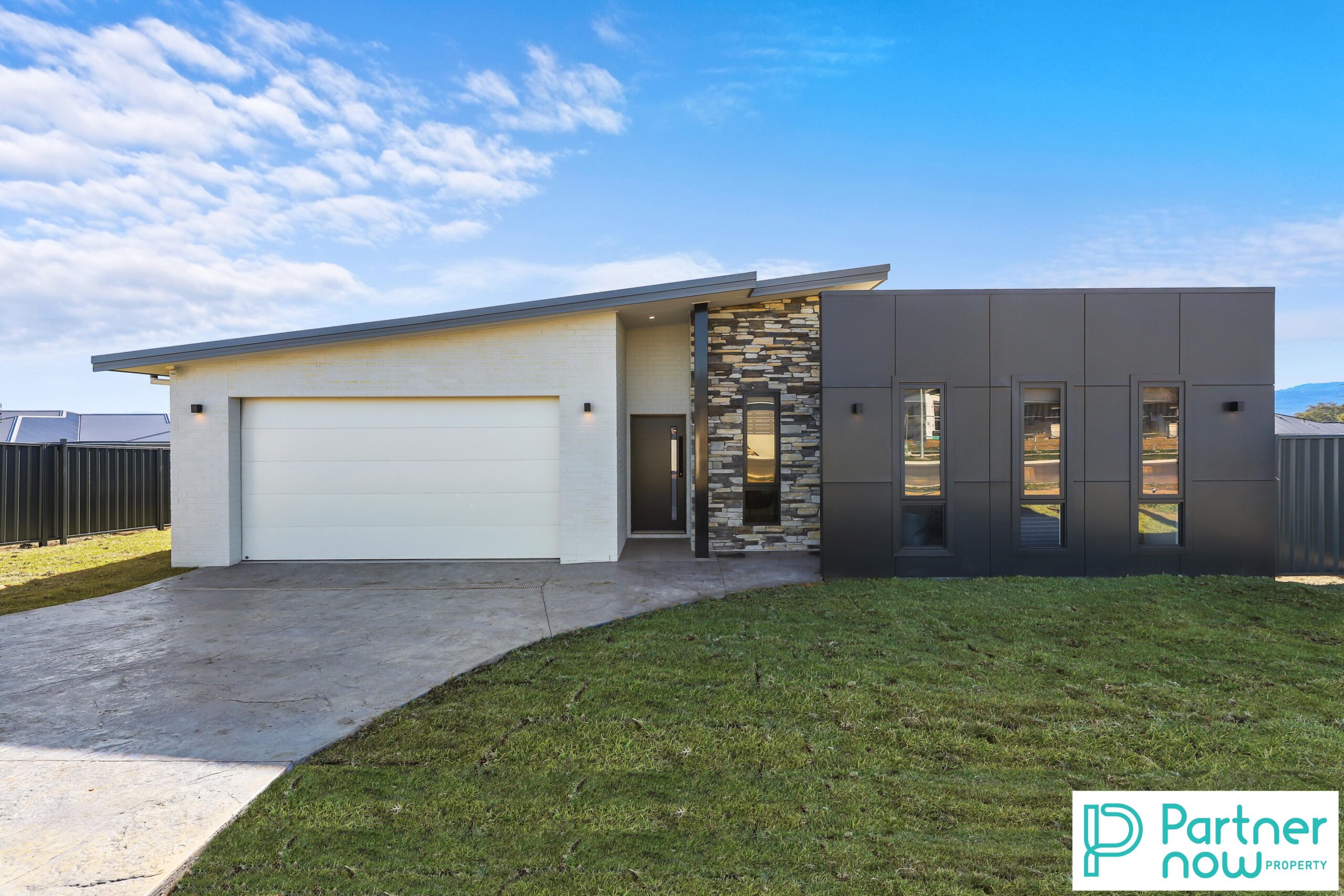 107 Warrah Drive, TAMWORTH NSW 2340, Tamworth - Image 1